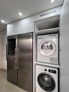 Beautiful renovated luxury apartment terrace parking