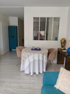 T2 loggia et piscine