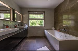 Appart'hotels NEW! Villa l'or bleu -DUPLEX & MAINFLOOR- by Les eclectiques : photos des chambres