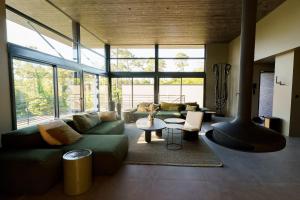 MAISON CHAPRON Villa de standing avec piscine, calme et golf à Biscarrosse