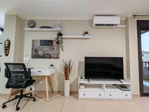 Bright & Modern Apartment in Palm Mar with Terrace AC and Swimming pool