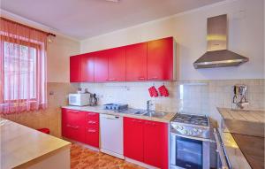 Lovely Home In Kladje With Kitchen