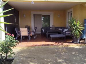 Havre de paix au cœur du Sud appartement cosy climatisé piscine privée entre mer et trésors du Languedoc