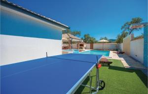 Cozy Home In Radosinovci With Kitchen