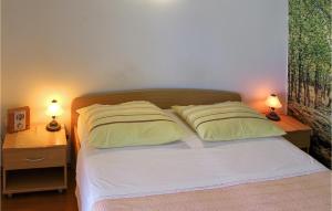 1 Bedroom Gorgeous Apartment In Podgora