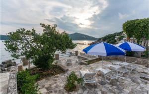 1 Bedroom Gorgeous Apartment In Molunat