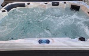 Two-Bedroom Apartment In Podstrana