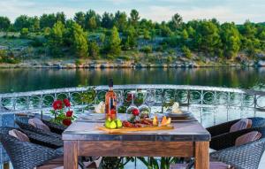 Nice Apartment In Krusevo With Wifi