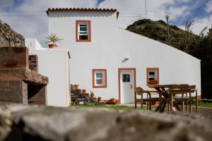 AZORINSITU - Casas da Ribeira