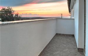 2 Bedroom Lovely Apartment In Vrsi