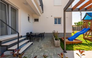 Stunning Apartment In Zadar With Wifi