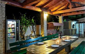 Gorgeous Apartment In Sukosan With Wifi