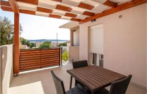 1 Bedroom Stunning Apartment In Bibinje 