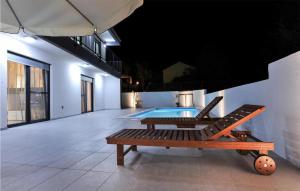 Awesome Home In Privlaka