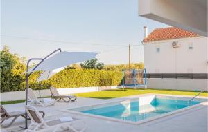 Cozy Home In Vrsi With Wi-Fi