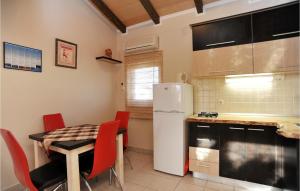 Beautiful Apartment In Sukosan