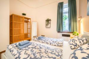 2BR Party District Apartment K29
