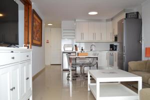 Looking the VIEWS - 214