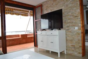 Looking the VIEWS - 214