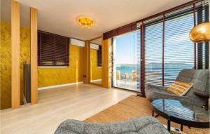 4 Bedroom Stunning Home In Sukosan