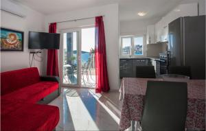 1 Bedroom Lovely Apartment In Rogoznica