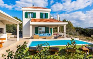 Stunning Home In Primosten With Wifi 