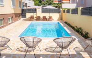 2 Bedroom Nice Apartment In Zadar