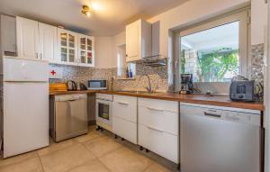 Gorgeous Home In Premantura With Sauna 