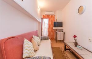 Awesome Apartment In Biograd With Wifi