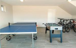 Awesome Home In Vrsi With Wifi