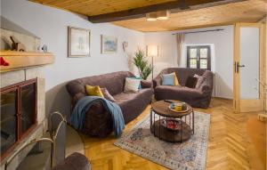 2 Bedroom Stunning Home In Brest