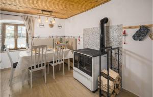 2 Bedroom Stunning Home In Brest