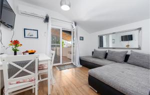 Lovely Apartment In Bibinje With Wifi