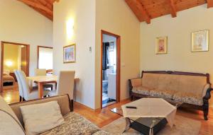 Beautiful Home In Zadar