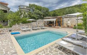 Amazing Home In Koromacno-Brovinje