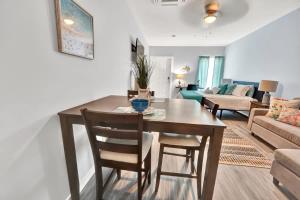 The Pelican Nest in FWB - Unit 5