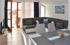 Lovely Apartment In Biograd Na Moru