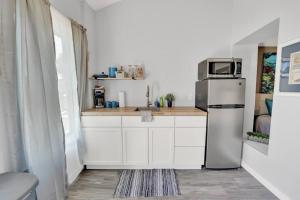 The Dolphin Watch Near the Beach in FWB - Unit 7