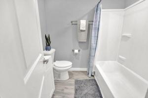 The Dolphin Watch Near the Beach in FWB - Unit 7