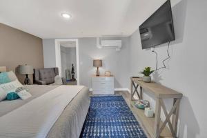 The Dolphin Watch Near the Beach in FWB - Unit 7