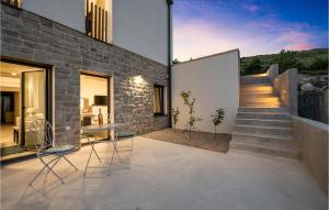 Awesome Home In Zaboric