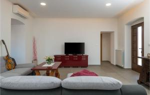 Lovely Home In Nedescina With Wifi