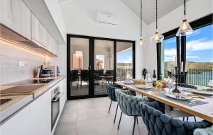 Awesome Home In Zaboric