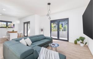 Stunning Home In Vintijan With Sauna