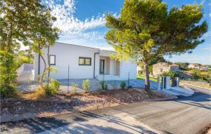 Stunning Home In Vintijan With Sauna