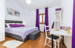 Cozy Home In Cabrunici With Wifi