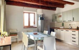 Cozy Home In Cabrunici With Wifi