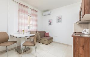 Beautiful Apartment In Pula With Wifi