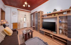 Amazing Home In Plomin With Wi-Fi