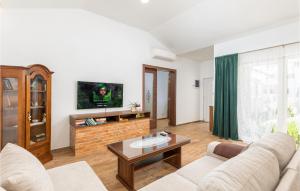 Stunning Home In Pula 